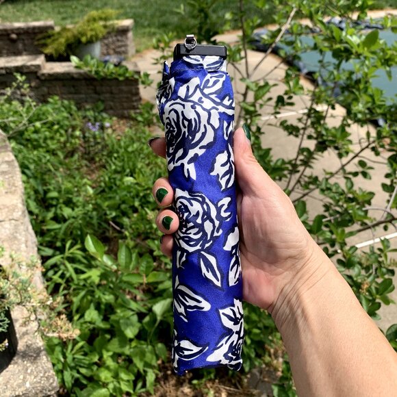 Floral Travel Compact Umbrella with Case - Picture 8 of 10